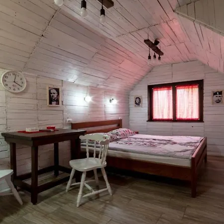 Nina S * 巴伊纳巴什塔