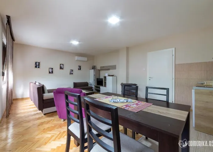 아파트 Nina S 바이나 바슈타