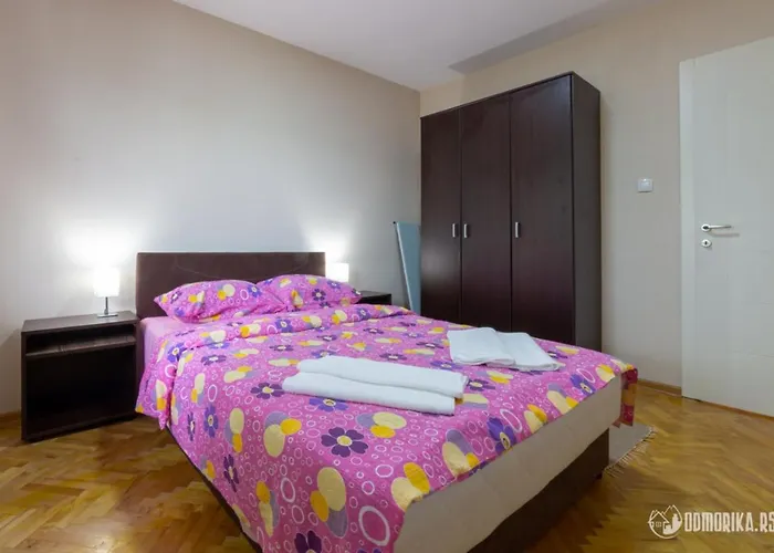 Nina S * 바이나 바슈타